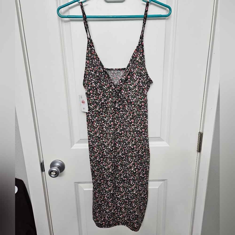 Naughtive Floral Spaghetti Strap Dress Size OXL